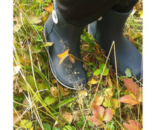 Load image into Gallery viewer, Women’s Jaunt Shorty Boot
